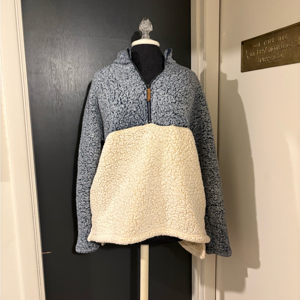 Time&Tru Cozy Blue and Cream Sherpa Pullover Quarter Zip in Colorblock